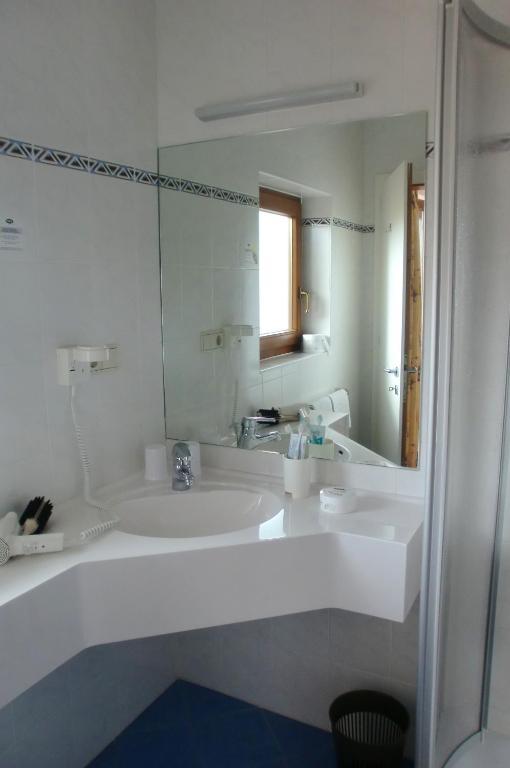 Hotel Viktoria Castelrotto Rum bild